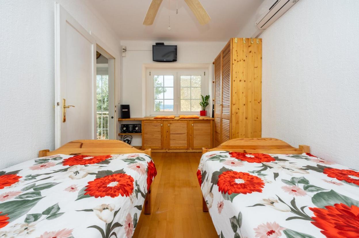 Kuca Za Odmor Antic - Holiday House Antic Novi Vinodolski Kültér fotó